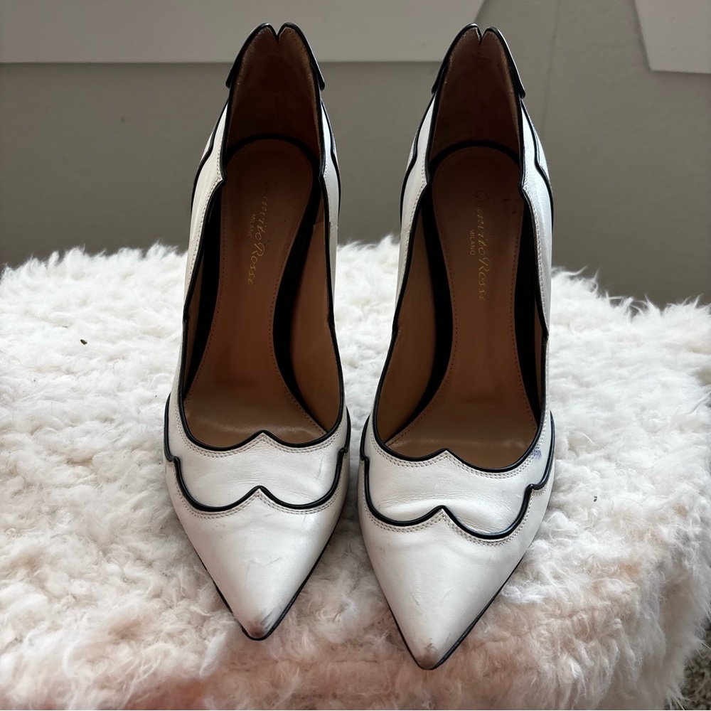 Gianvito Rossi White and Black Heels scalloped bonnie western stilettos - Picture 7 of 13